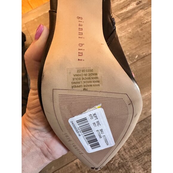 Gianni Bini Black Faux Leather Over-The-Knee Boots Bows Pointed Toe NWOB - Picture 5 of 9